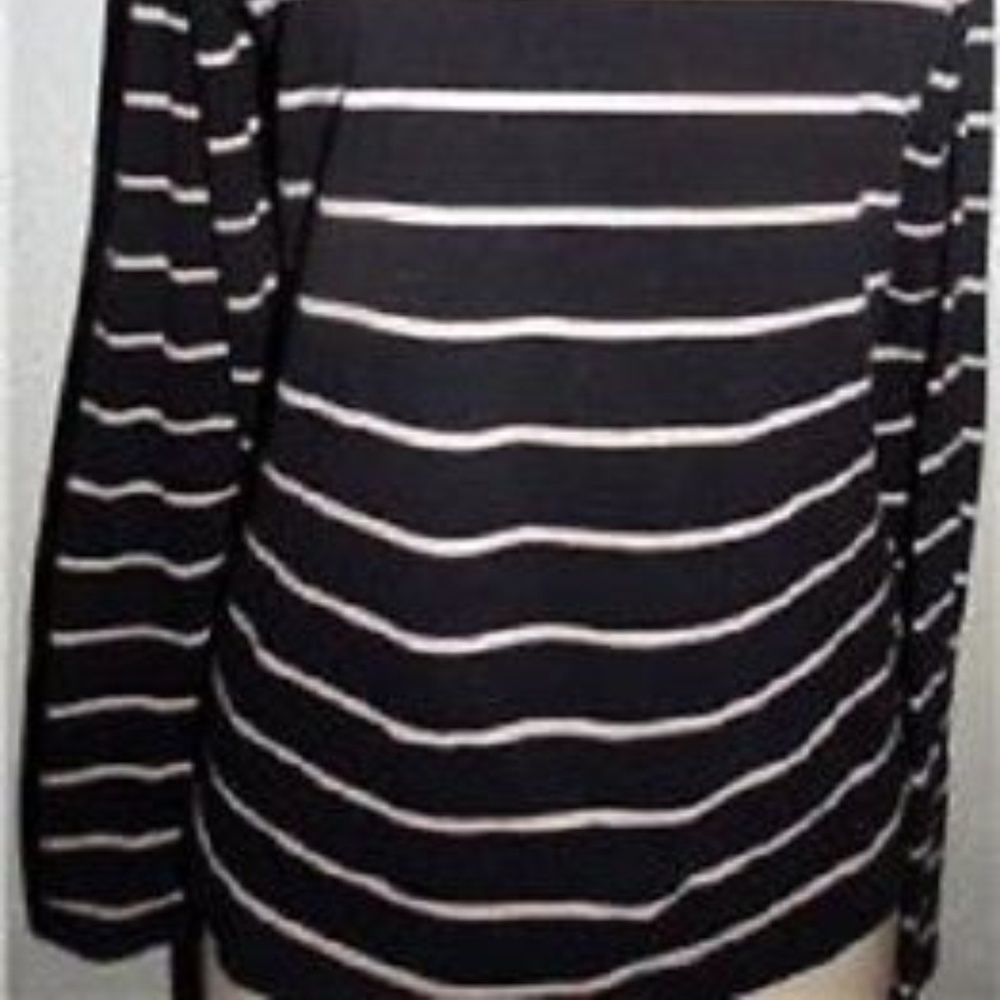 H & M Black/ Beige Stripe Stretch Knit Shirt - Picture 3 of 5